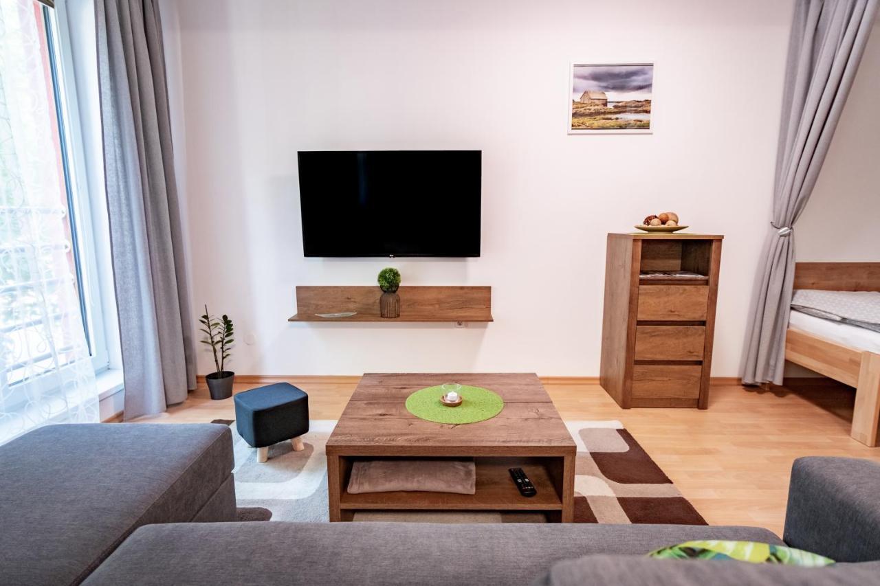 Apartment Trimm *